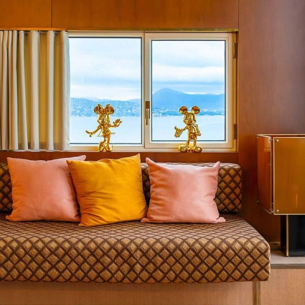 a27d6579-8457-4576-9cfe-b8e311c41d4f_720x-2