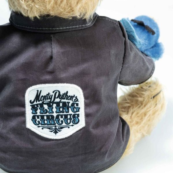 ad516d07-f716-4f5b-a416-99d87050d603_720x-3