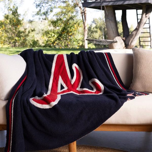 barefoot-dreams-trend-accessories-cozychic-atlanta-braves-throw-blanket-32498162139223_720x