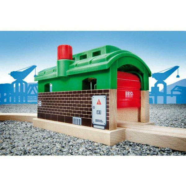 brio-vehicles-train-garage-13775763701847_720x-5