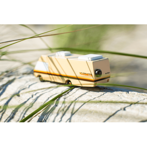 candylab-vehicles-yosemite-rv-28304908288087_720x-3