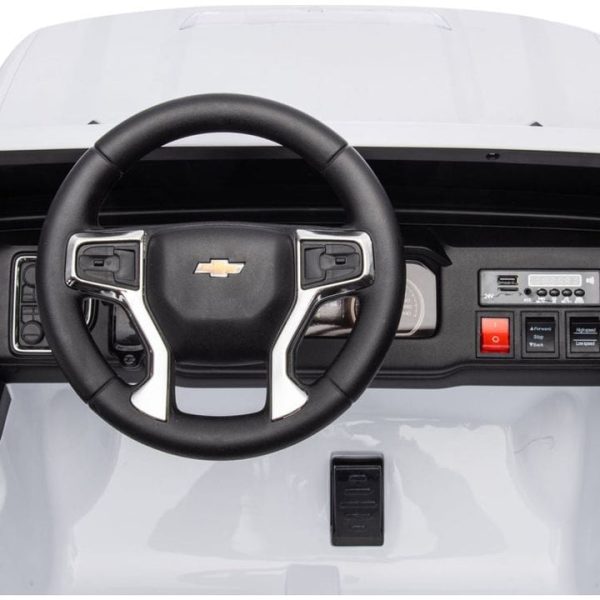 freddo-outdoor-24v-4x4-chevrolet-silverado-2-seater-ride-on-truck-for-kids-white-31443897942103_720x