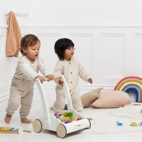 le-toy-van-infants-rainbow-baby-walker-puzzle-45-blocks-31480125587543_720x-3