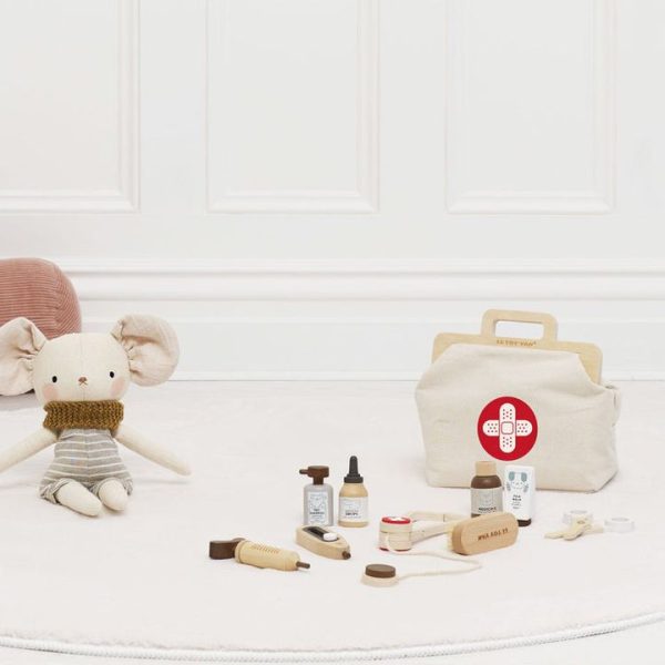 le-toy-van-preschool-10-piece-animal-vet-pretend-play-set-1153095530_720x