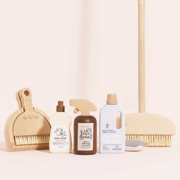 le-toy-van-preschool-7-piece-eco-friendly-wooden-cleaning-set-32562597920855_720x-2