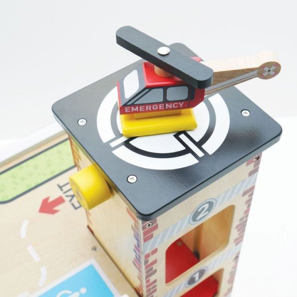 le-toy-van-preschool-fire-rescue-wooden-garage-31480125456471_720x-3