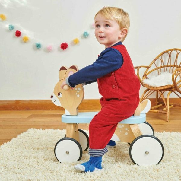le-toy-van-preschool-ride-on-deer-14644773945431_720x-2