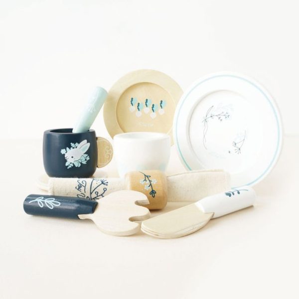 le-toy-van-preschool-wooden-cutlery-pretend-play-dining-set-1153095570_720x-4