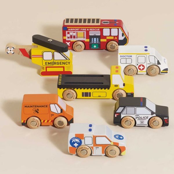 le-toy-van-preschool-wooden-set-of-7-emergency-vehicles-32563049267287_720x-4