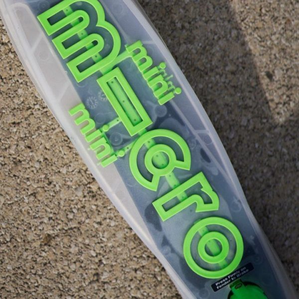 micro-kickboard-outdoor-micro-mini-led-scooter-neon-green-32480886620247_720x-2
