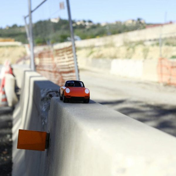 playforever-vehicles-luft-car-toy-biba-orange-29451237720151_720x-1