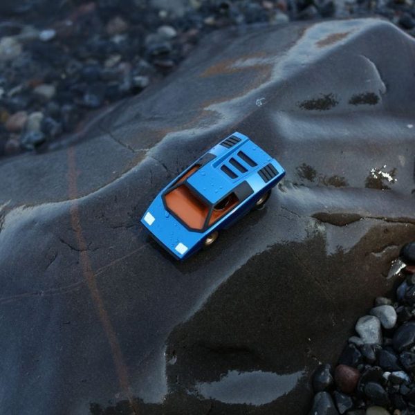 playforever-vehicles-ufo-leonessa-car-blue-31232044564567_720x