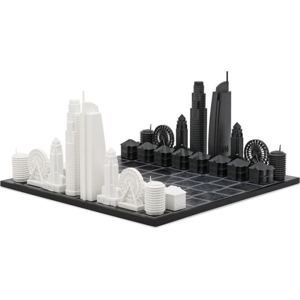 skyline-chess-games-los-angeles-edition-acrylic-chess-set-with-wood-map-board-31579732344919_720x-3