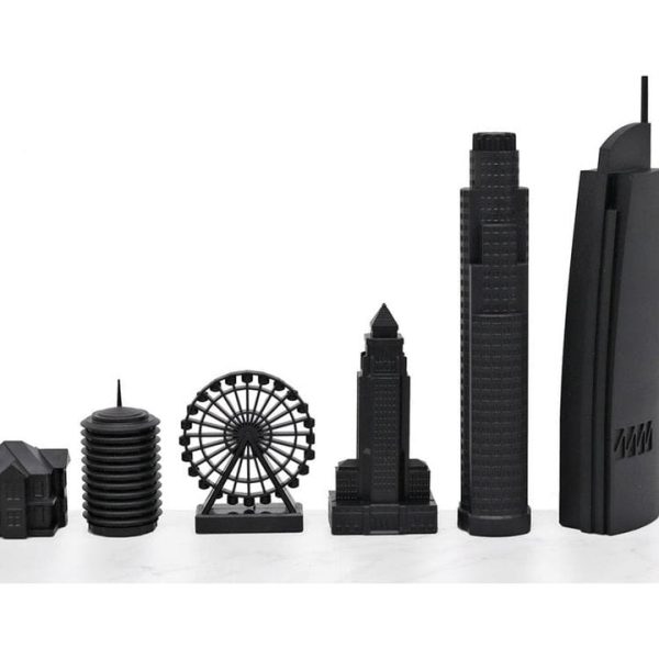 skyline-chess-games-los-angeles-edition-acrylic-chess-set-with-wood-map-board-31579733360727_720x