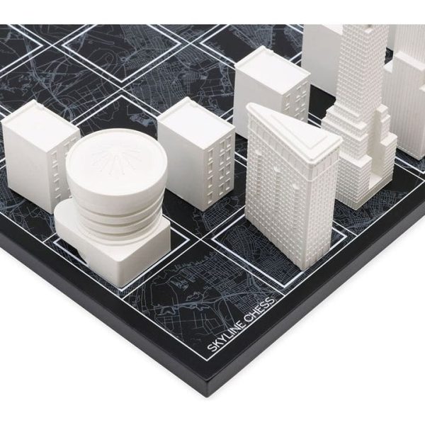 skyline-chess-games-new-york-city-edition-acrylic-chess-set-with-wood-map-board-31766635479127_720x-1