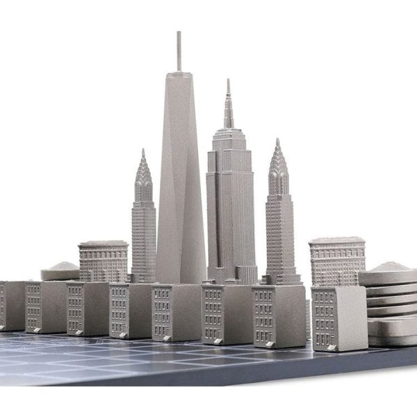 skyline-chess-games-new-york-edition-stainless-steel-chess-set-with-wood-map-board-31579733491799_720x-3