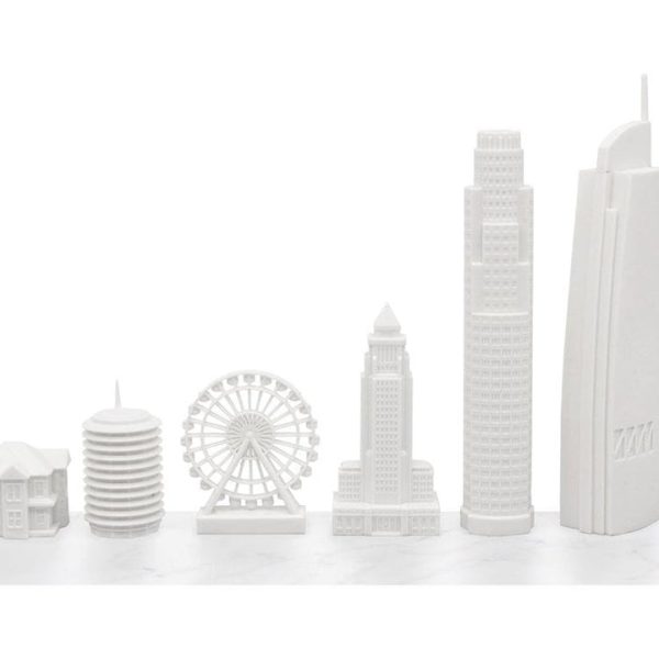 skyline-chess-games-new-york-versus-los-angeles-acrylic-chess-set-with-marble-hatch-board-31783556874327_720x-5