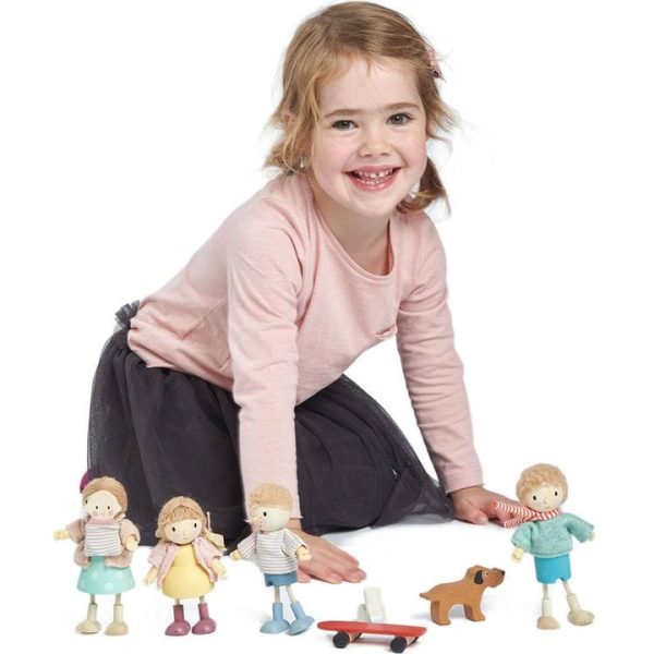 tender-leaf-toys-preschool-the-goodwood-family-wooden-dolls-32422991659095_720x-8