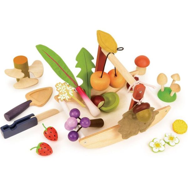 tender-leaf-toys-preschool-wild-wood-foraging-trug-1130106589_720x-1
