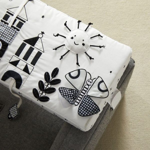 wonder-wise-room-decor-happy-day-square-activity-chair-30541866139735_720x